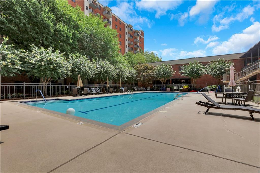 300 Johnson Ferry Road NE Unit B904