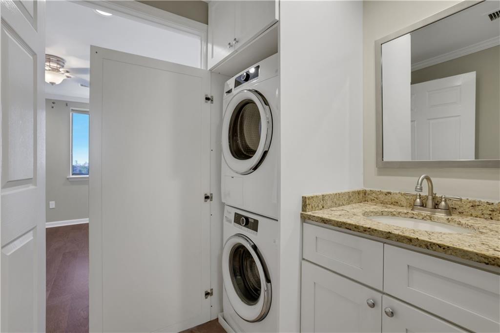 300 Johnson Ferry Road NE Unit B904