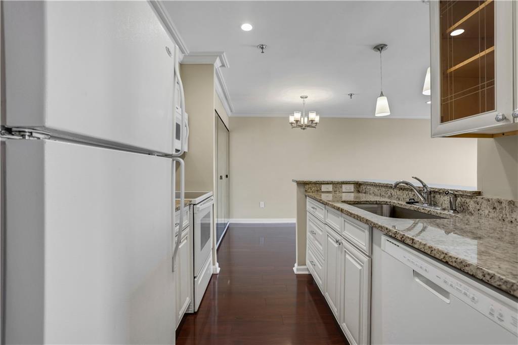 300 Johnson Ferry Road NE Unit B904