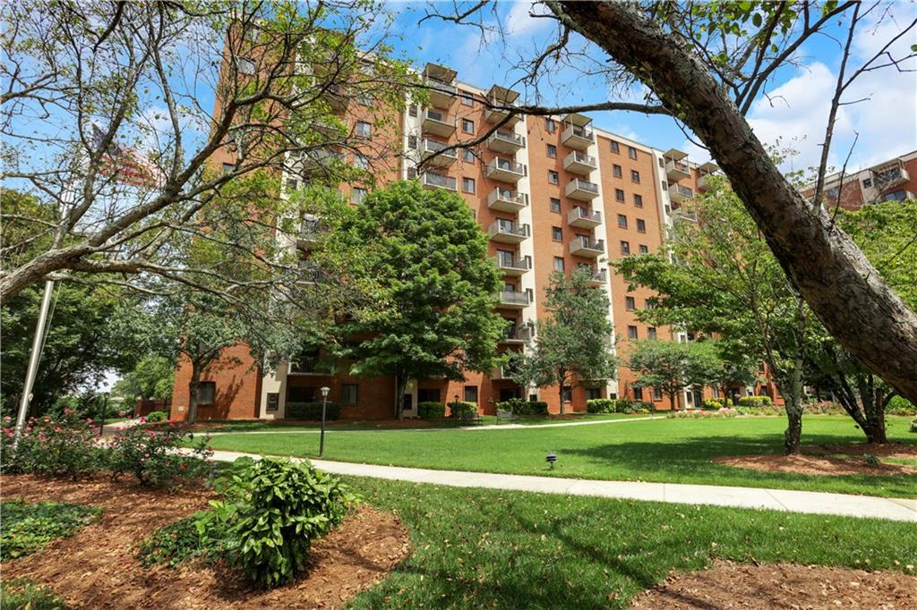 300 Johnson Ferry Road NE Unit B904