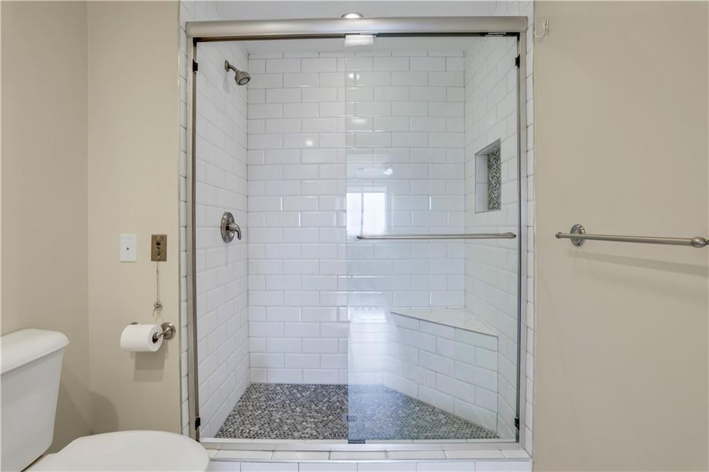 300 Johnson Ferry Road NE Unit B904