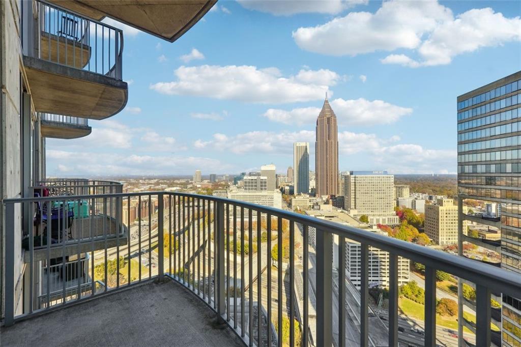 400 W PEACHTREE Street NW Unit 2814