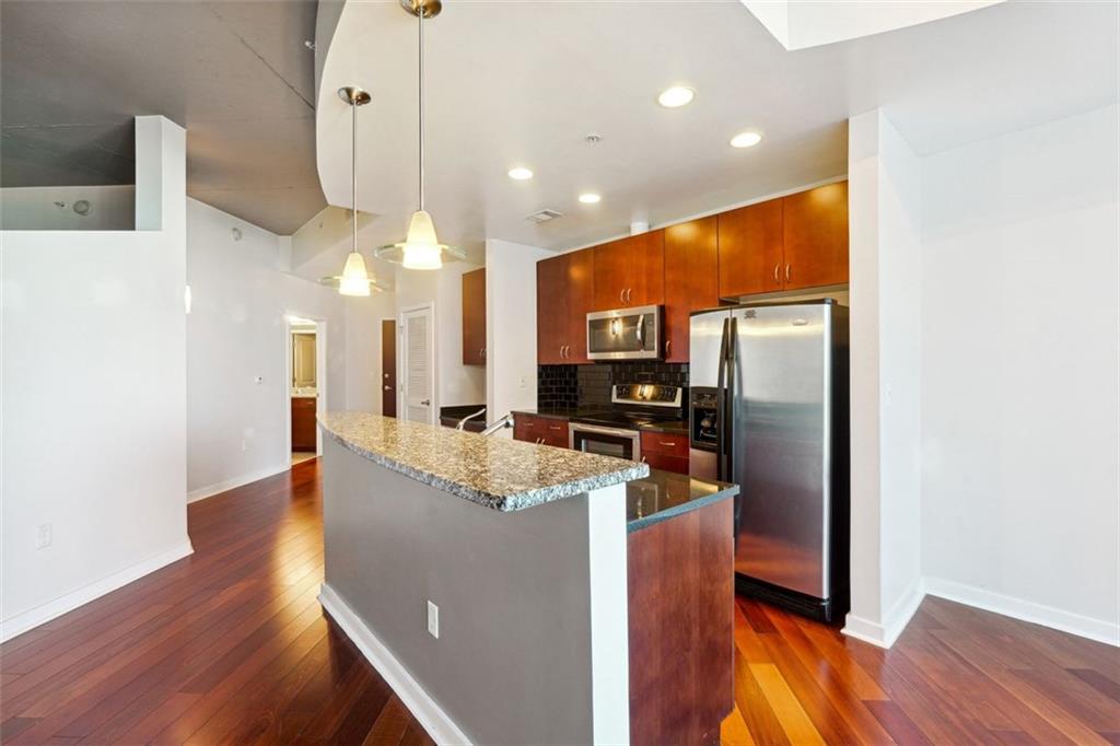 400 W PEACHTREE Street NW Unit 2814