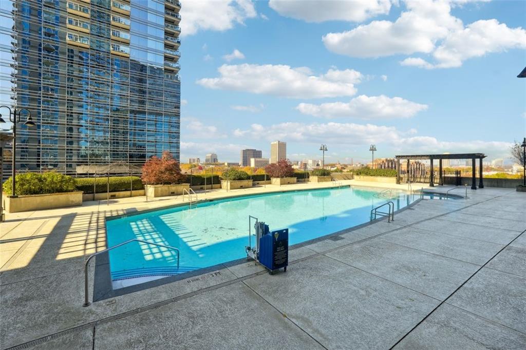 400 W PEACHTREE Street NW Unit 2814