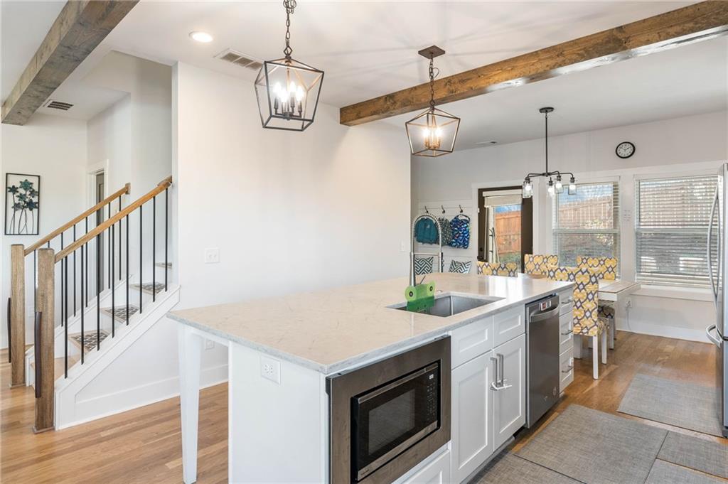 1736 Red Maple Ridge