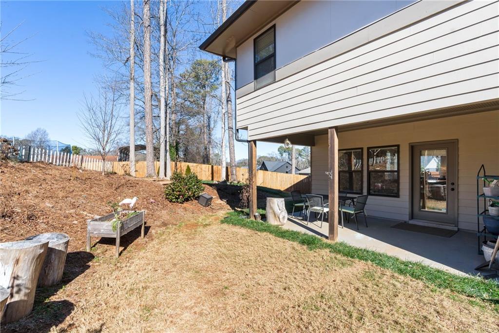 1736 Red Maple Ridge