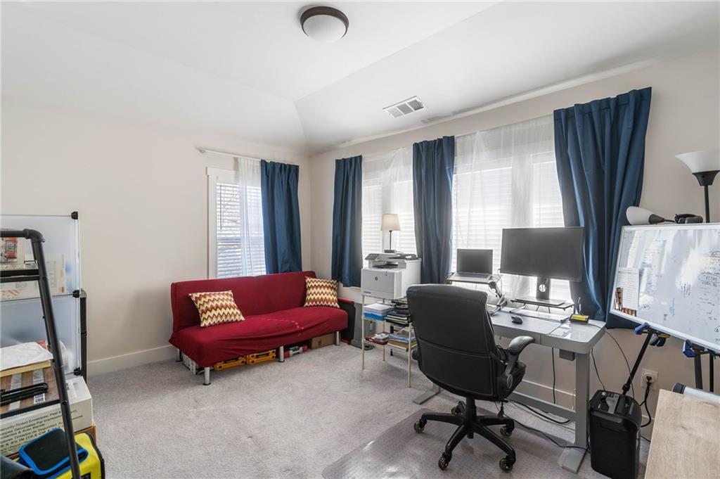 1736 Red Maple Ridge