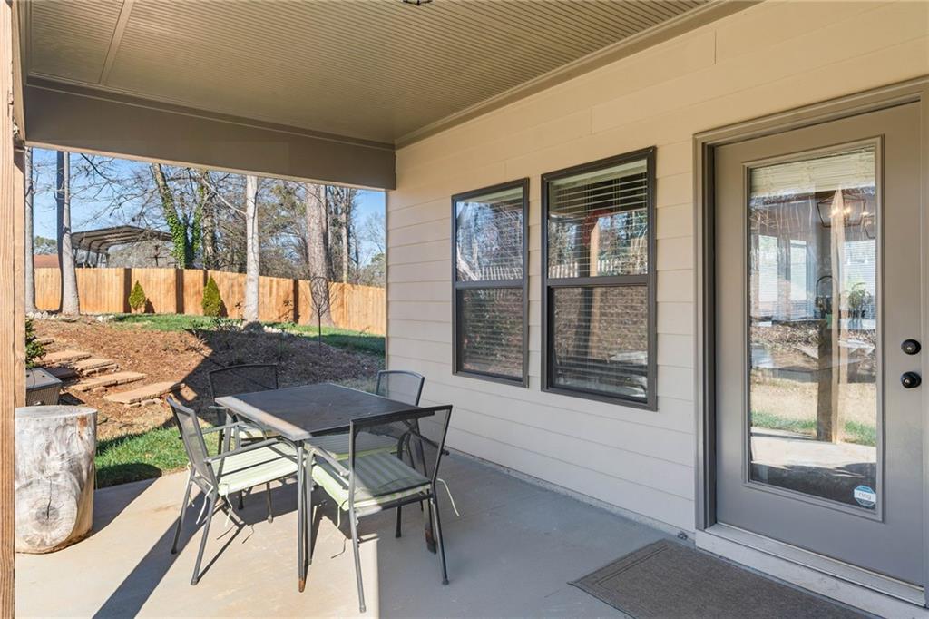 1736 Red Maple Ridge