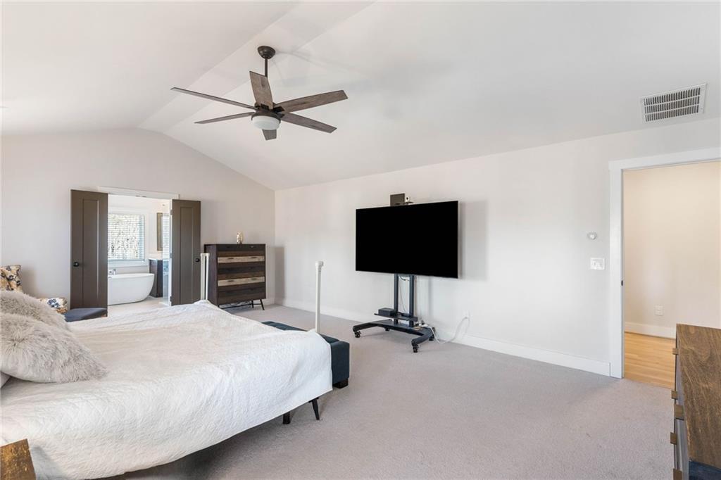 1736 Red Maple Ridge