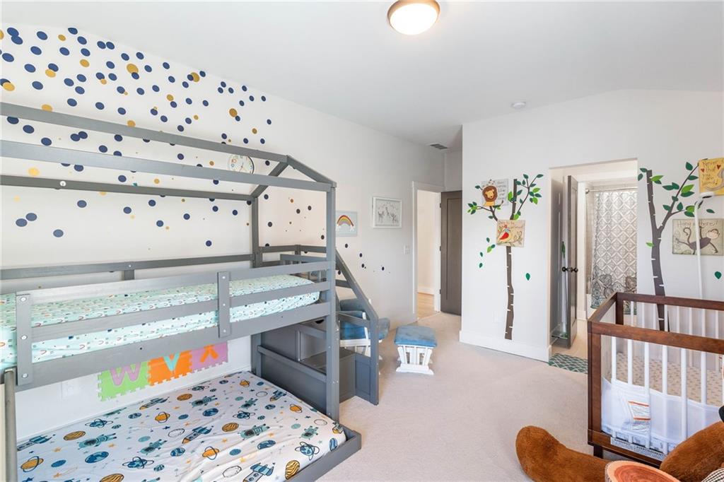 1736 Red Maple Ridge