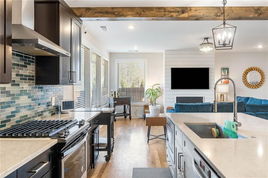 1736 Red Maple Ridge
