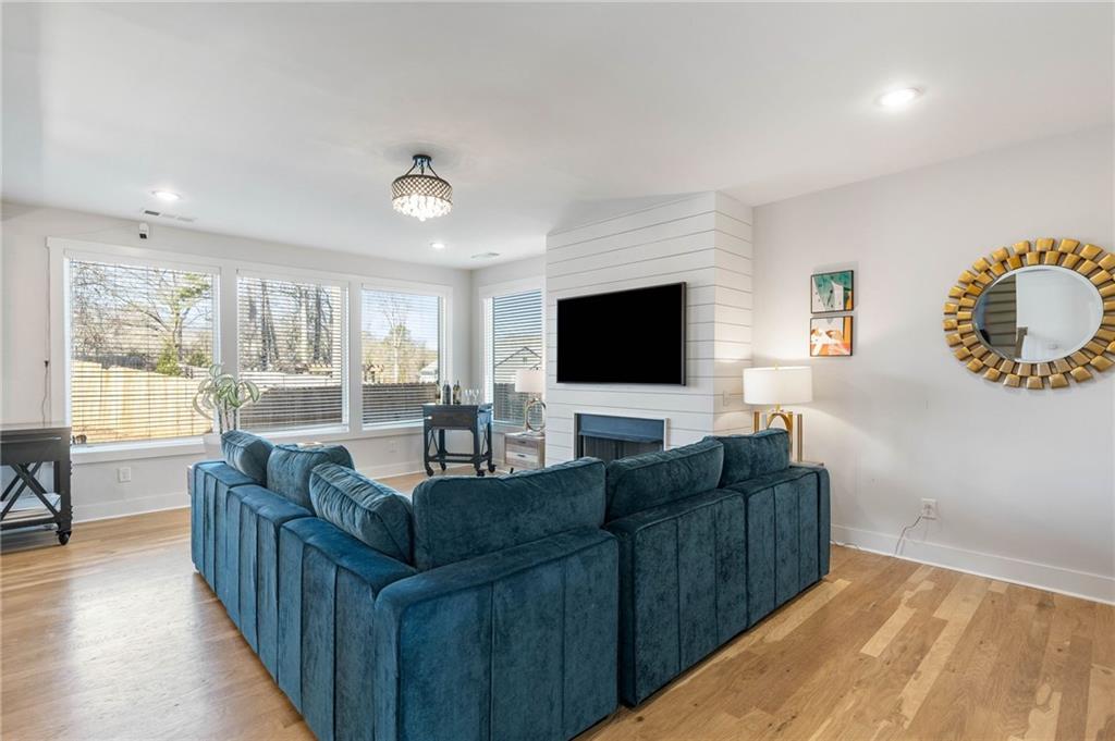 1736 Red Maple Ridge
