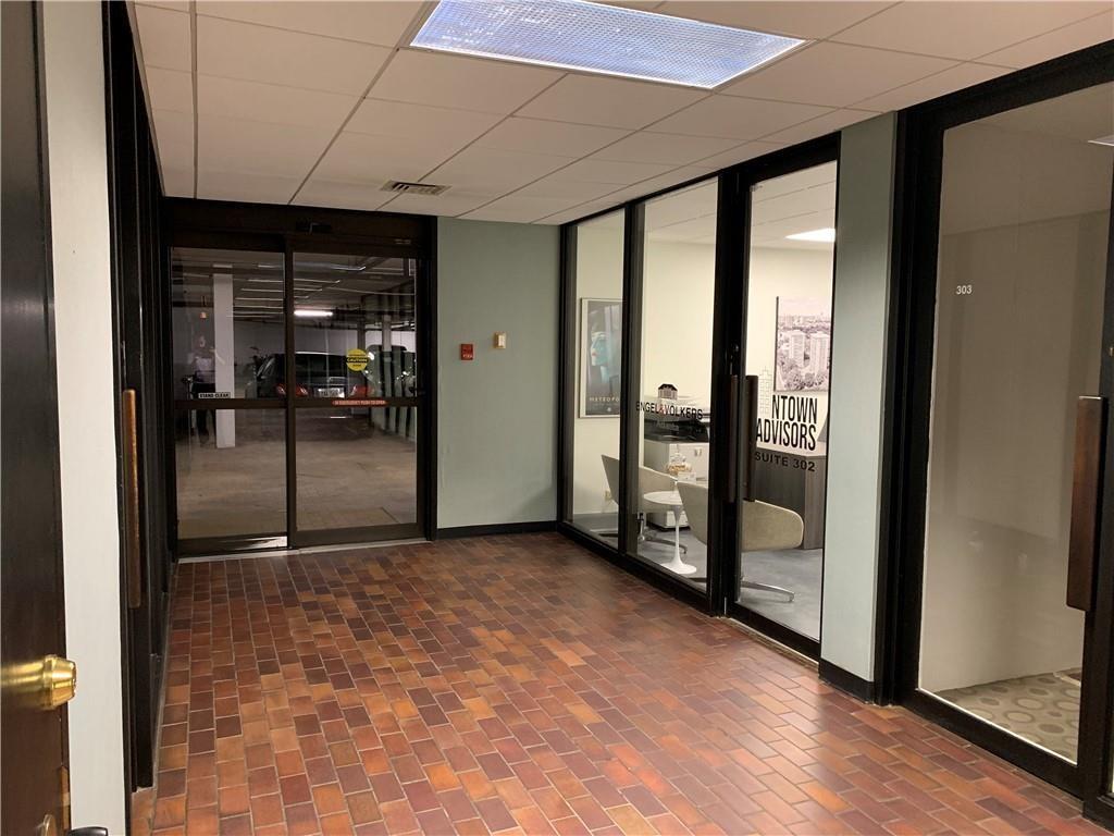 2575 Peachtree Road NE Unit 302