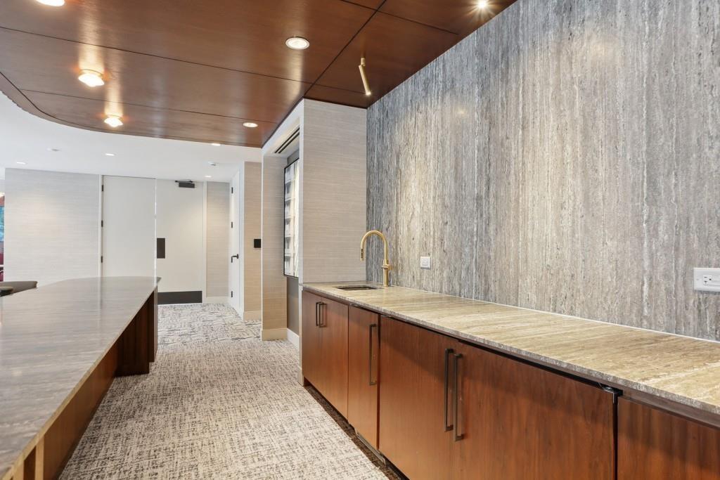 2575 Peachtree Road NE Unit 302