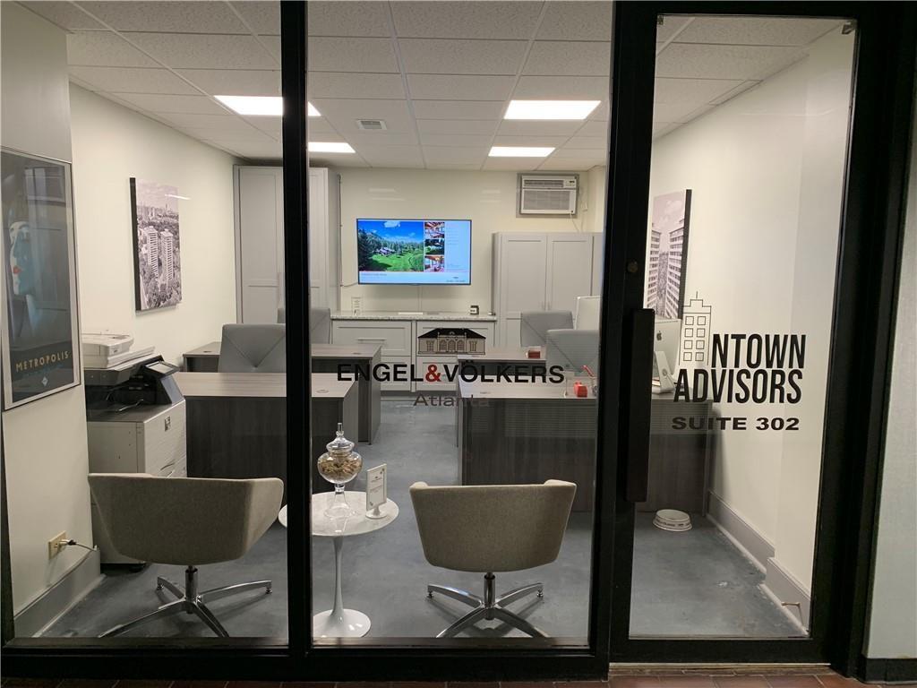 2575 Peachtree Road NE Unit 302