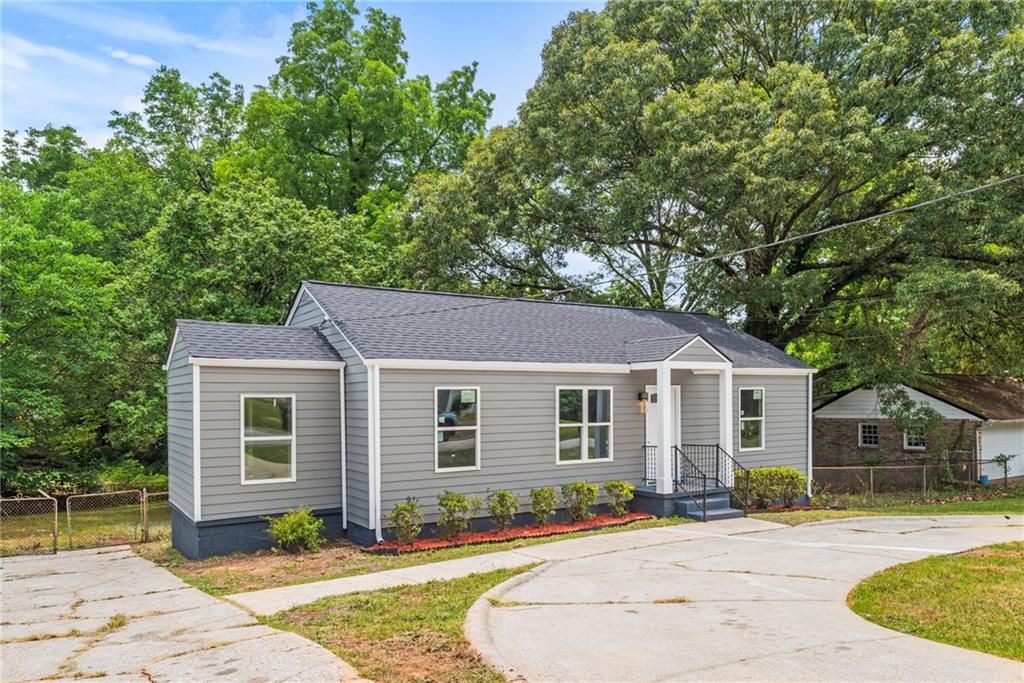819 Norwood Road SE