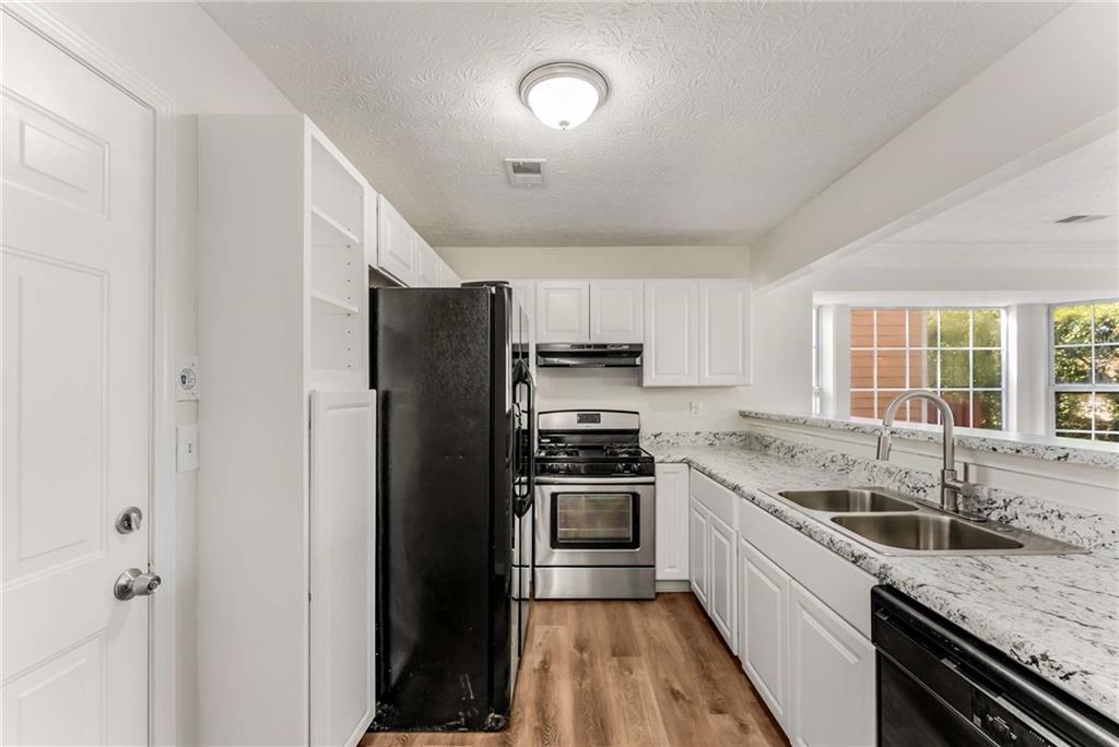 5845 Hampton Court