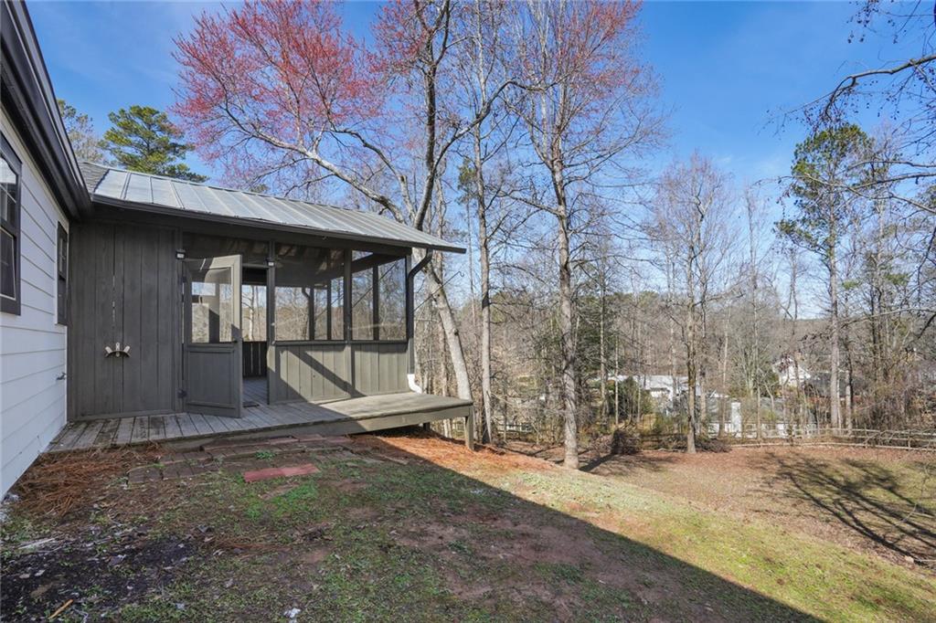 1507 Forest Court