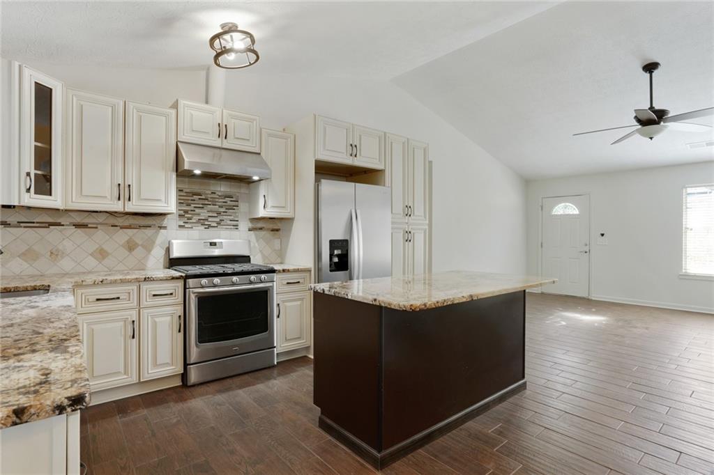 1507 Forest Court