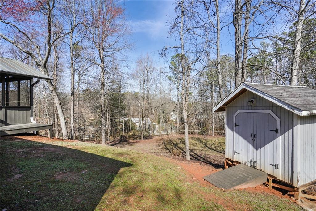1507 Forest Court