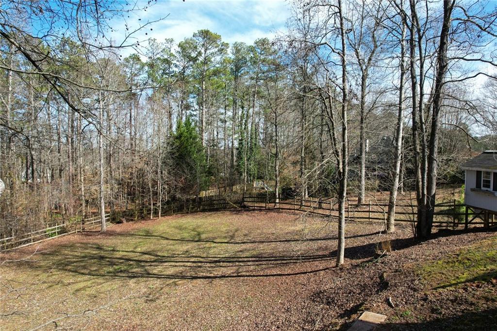 1507 Forest Court