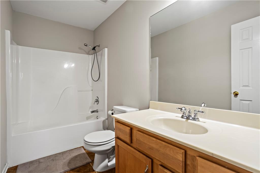 613 Montview Court SW