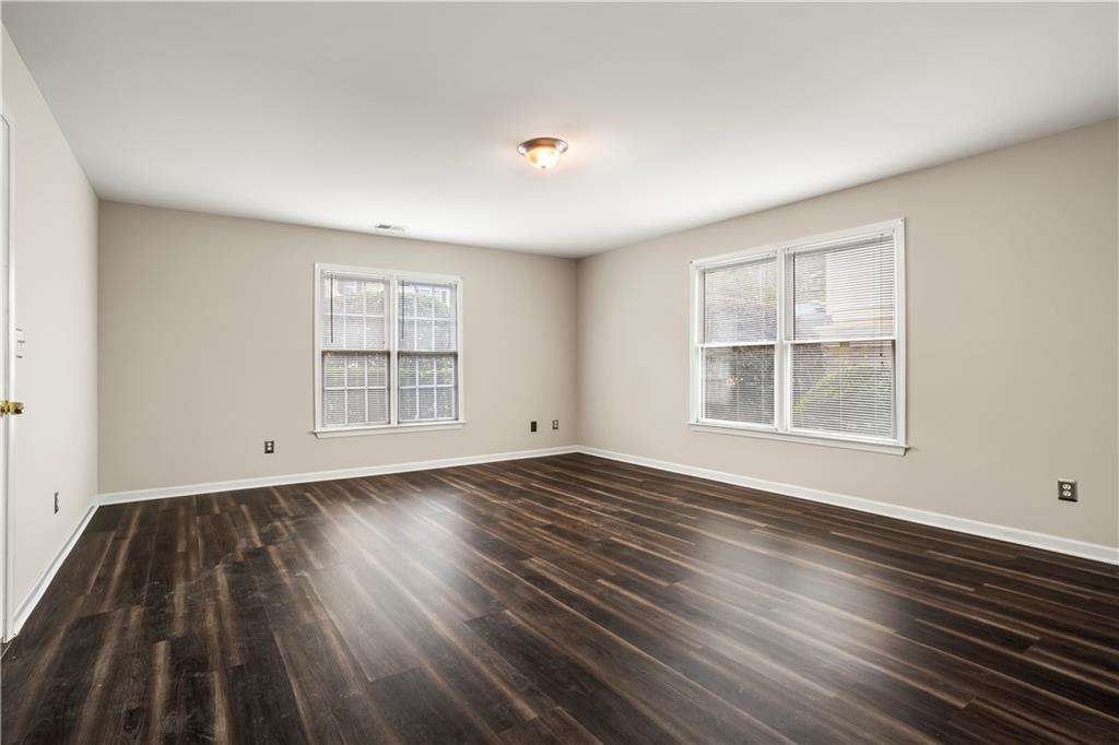 613 Montview Court SW