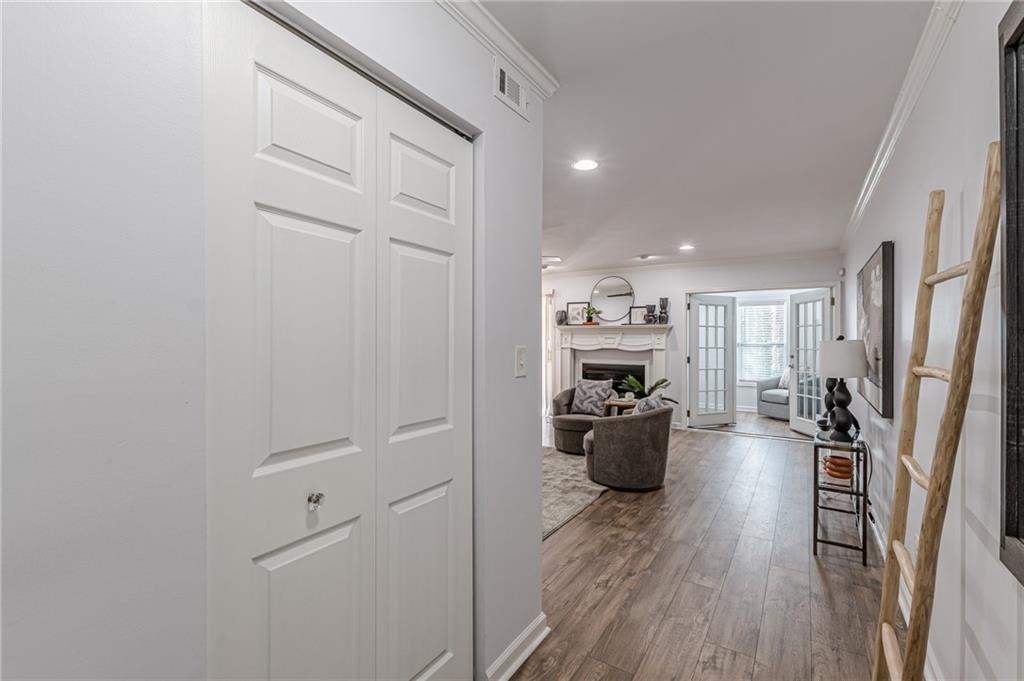 41 Doranne Court SE