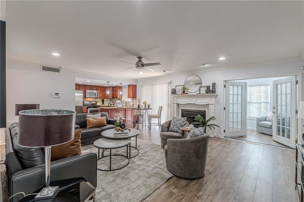 41 Doranne Court SE