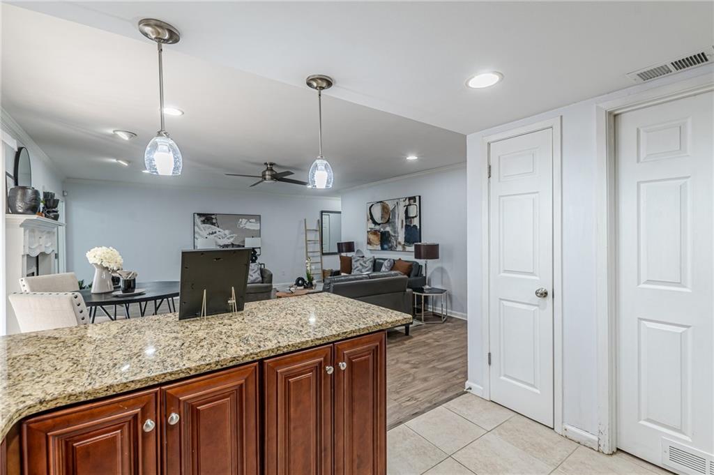 41 Doranne Court SE