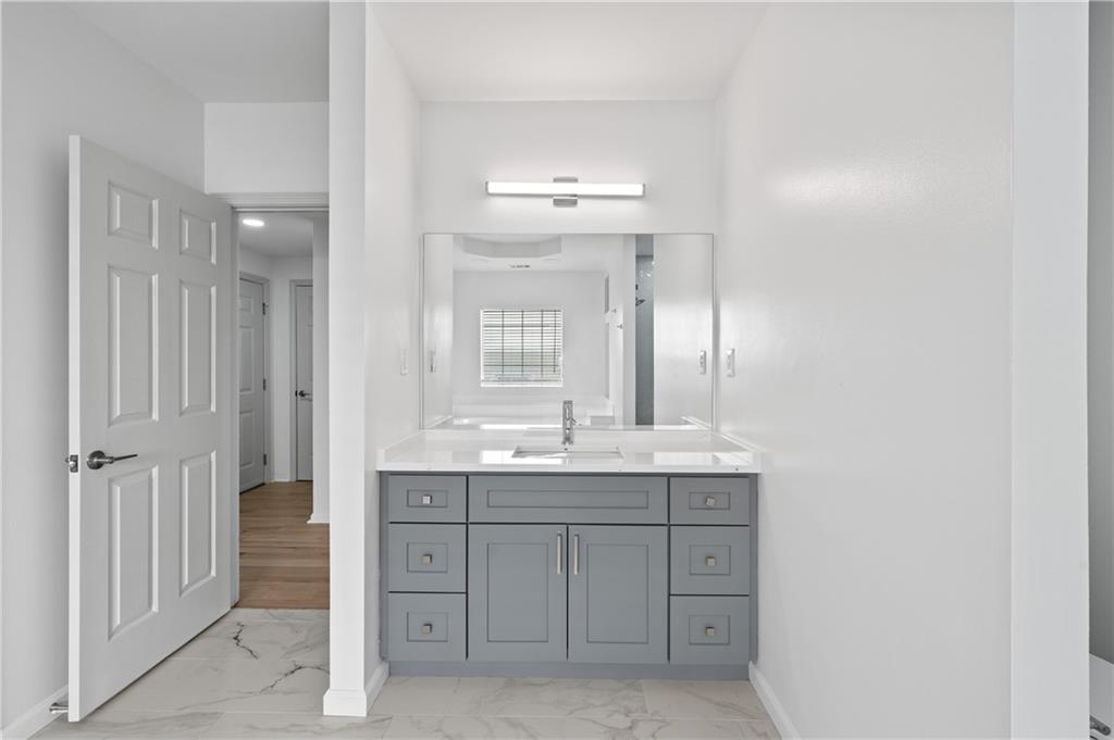 567 Winton Terrace APT A