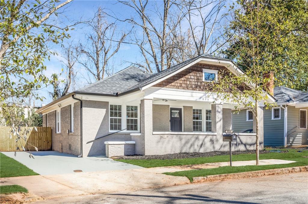 809 Hartford Place SW