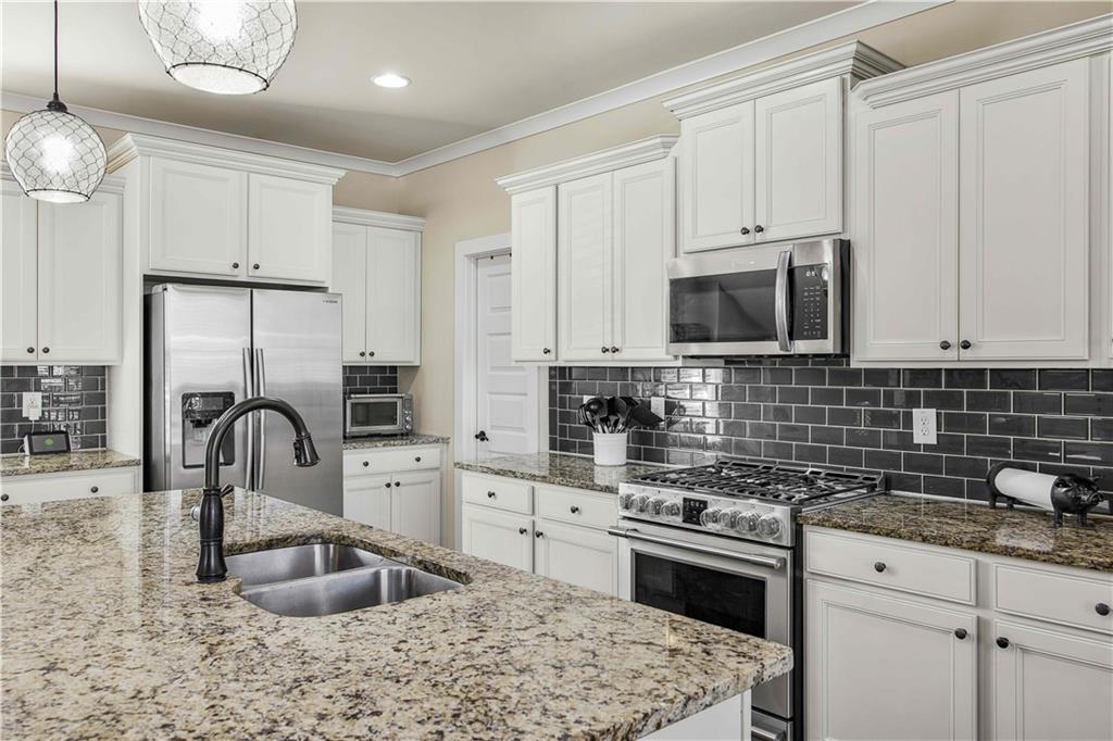 2119 Oak Knob Drive