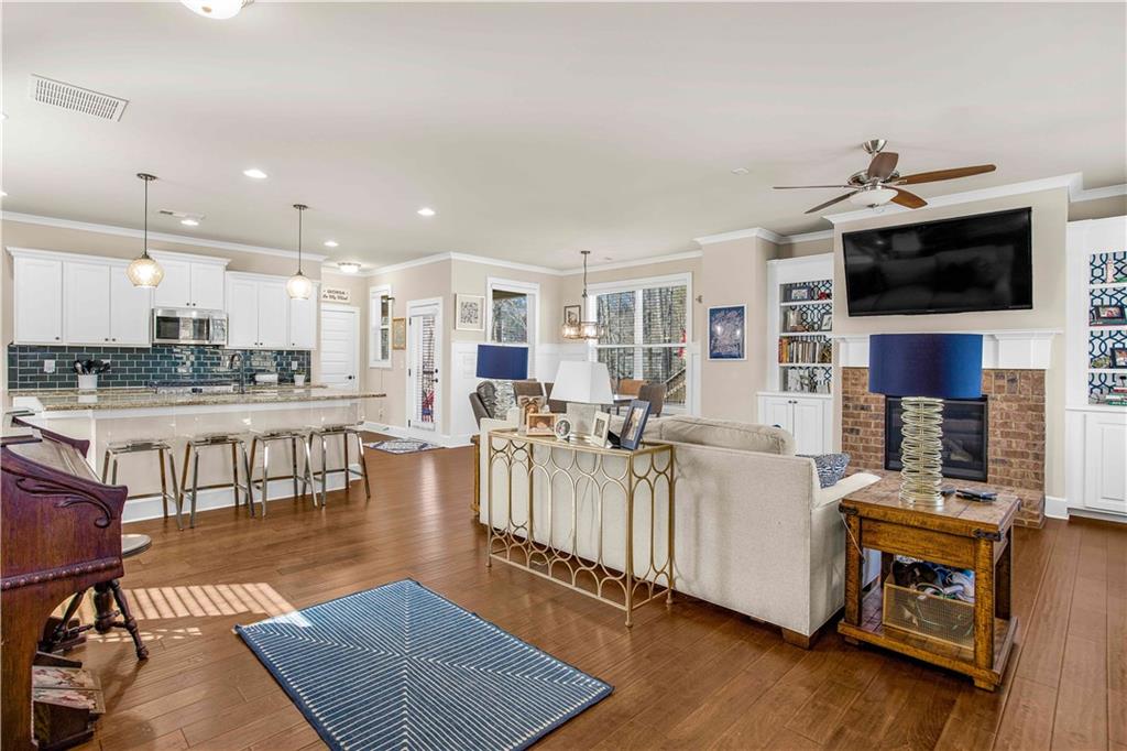2119 Oak Knob Drive