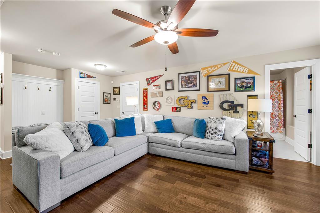 2119 Oak Knob Drive