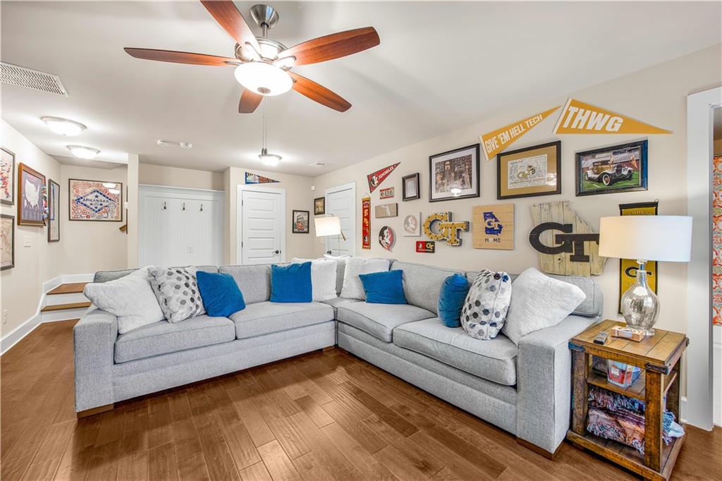 2119 Oak Knob Drive