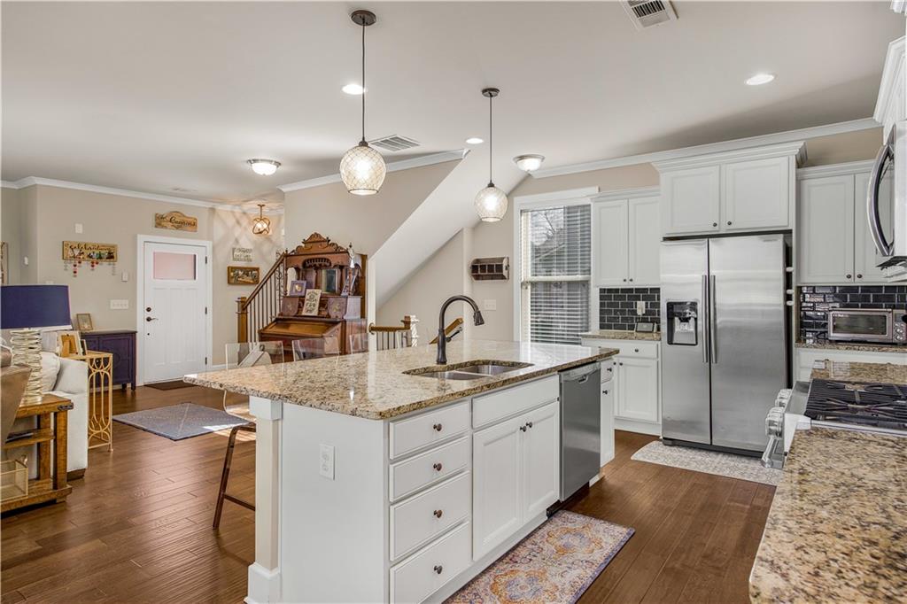 2119 Oak Knob Drive