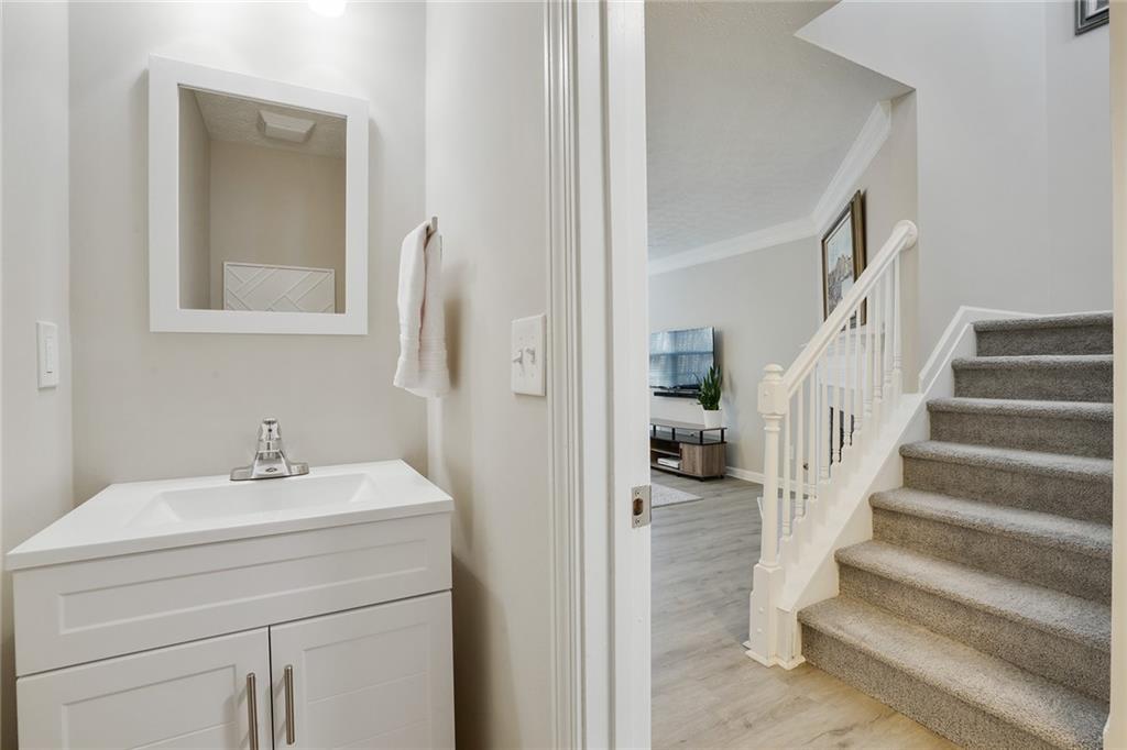 455 Registry Bluff