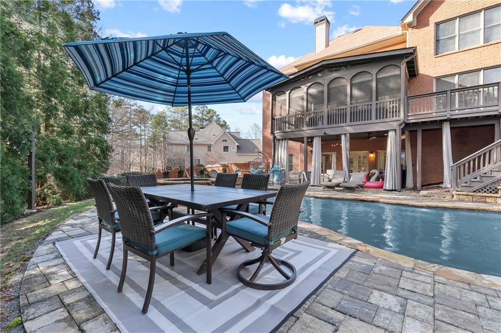 530 Oakleaf Way