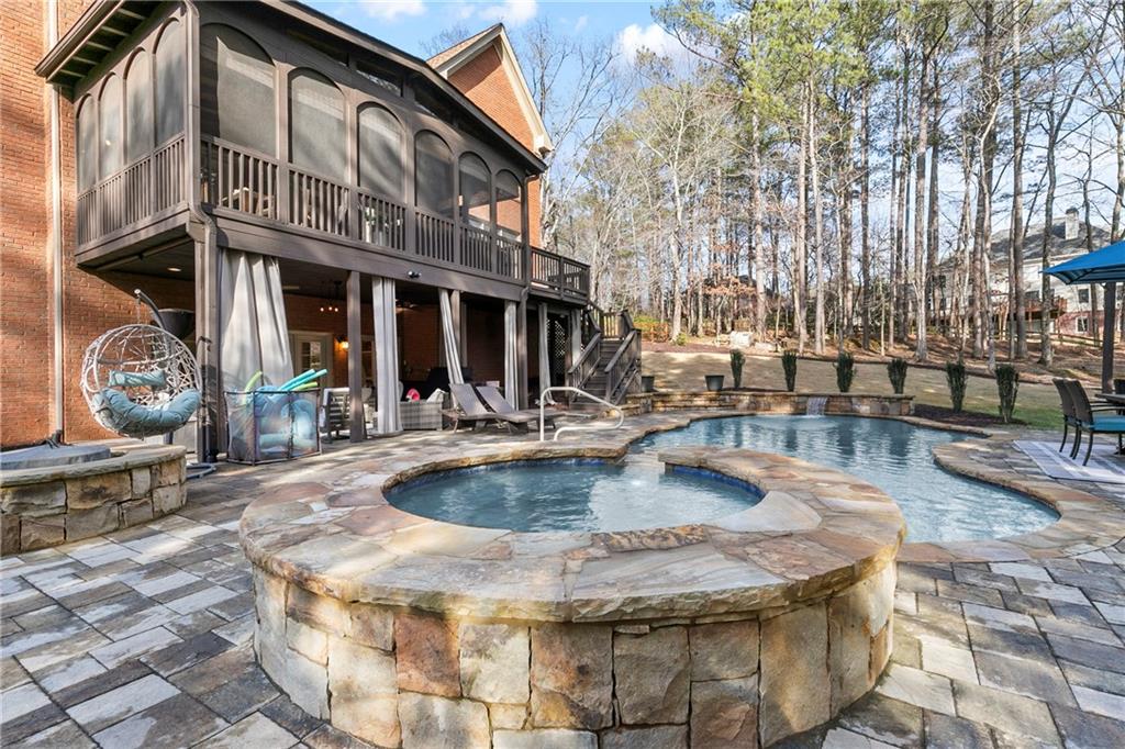 530 Oakleaf Way