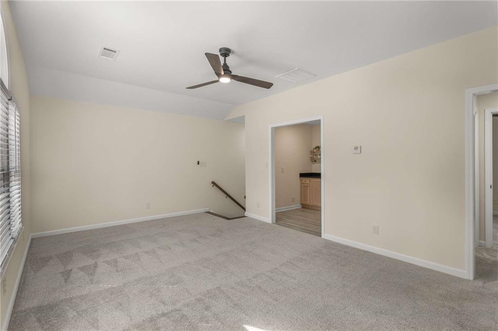 2542 MACLAREN Circle