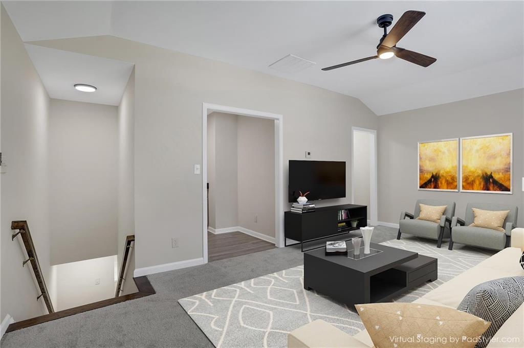 2542 MACLAREN Circle