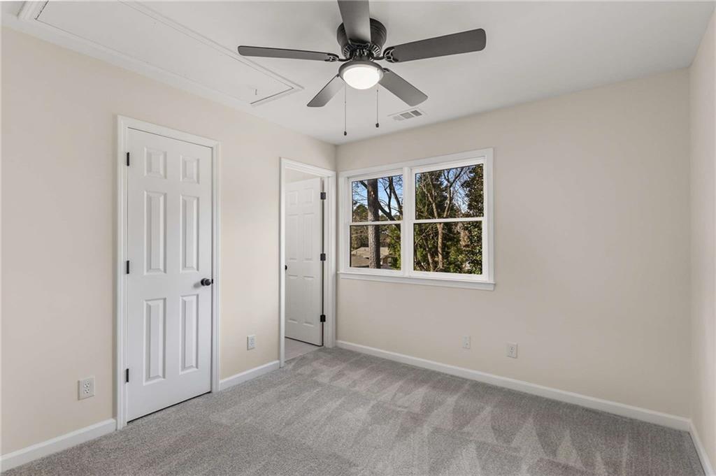 2542 MACLAREN Circle