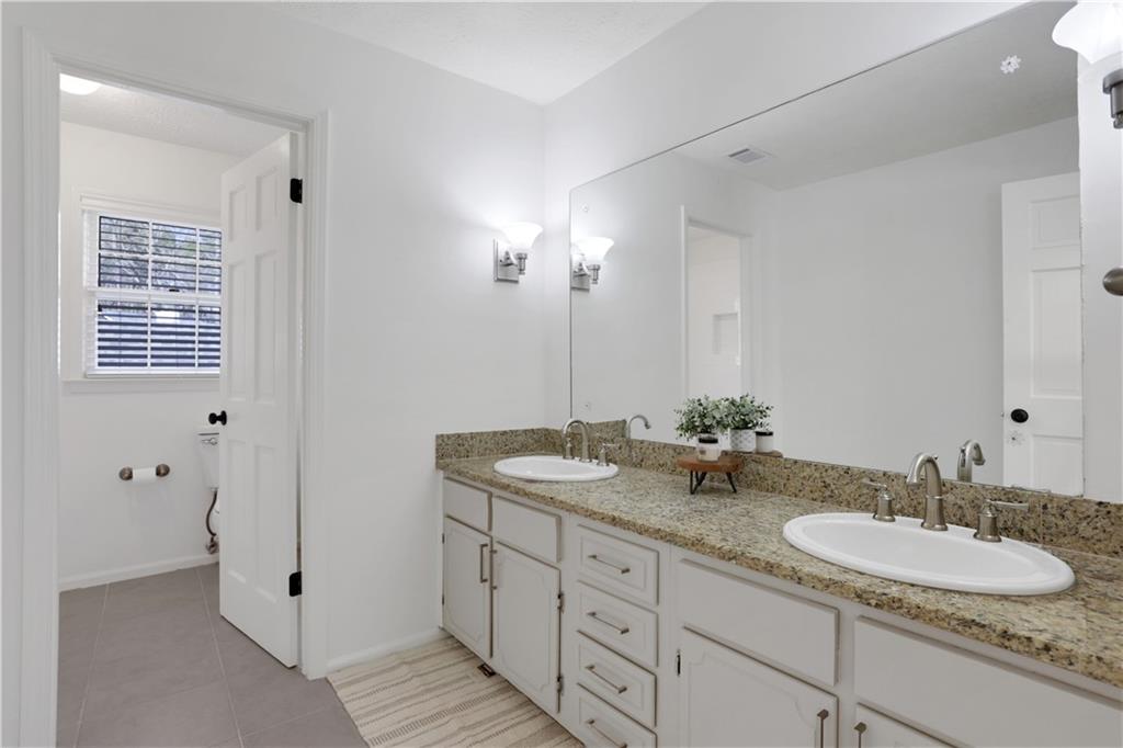 1285 Oakhaven Drive