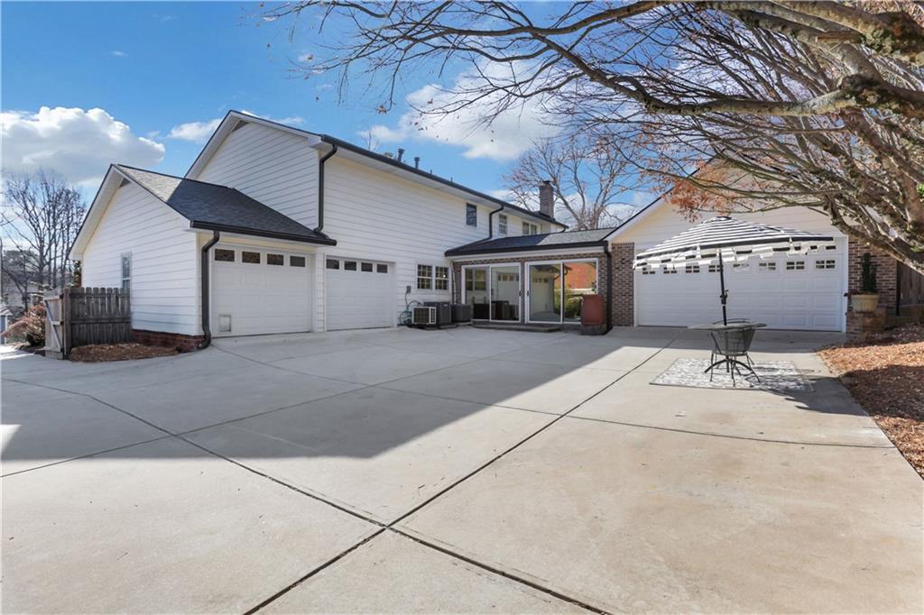 1285 Oakhaven Drive