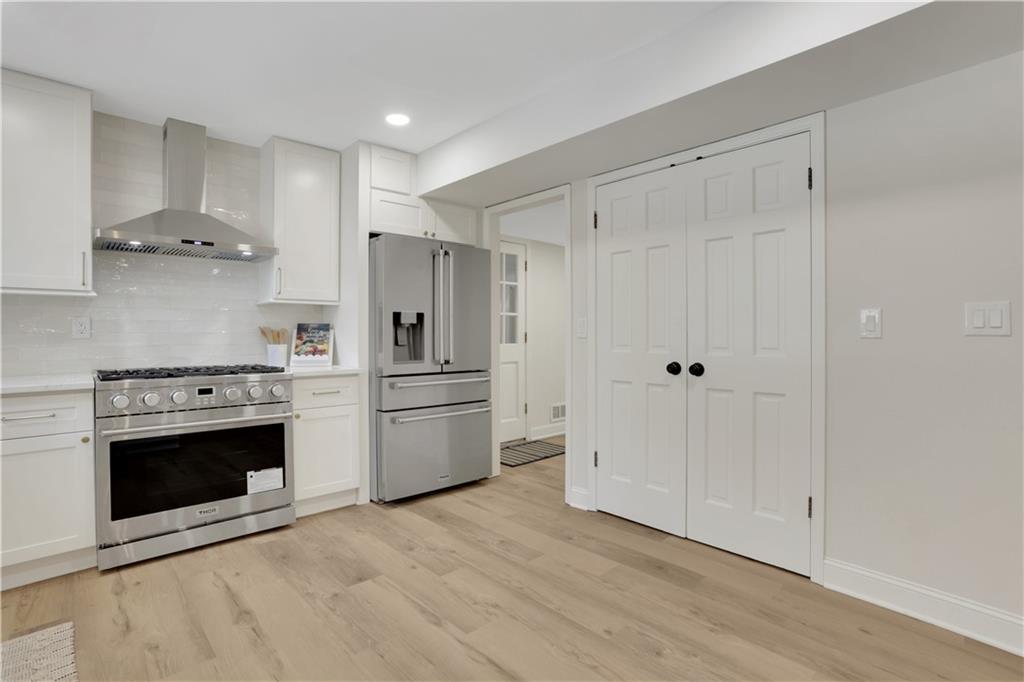 1285 Oakhaven Drive