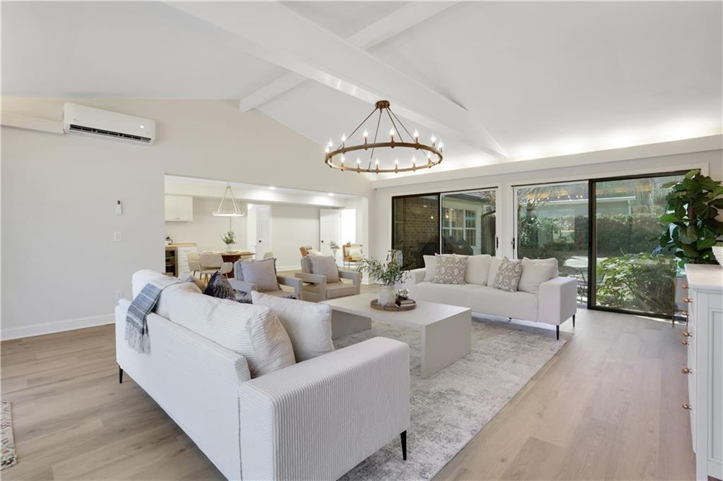 1285 Oakhaven Drive