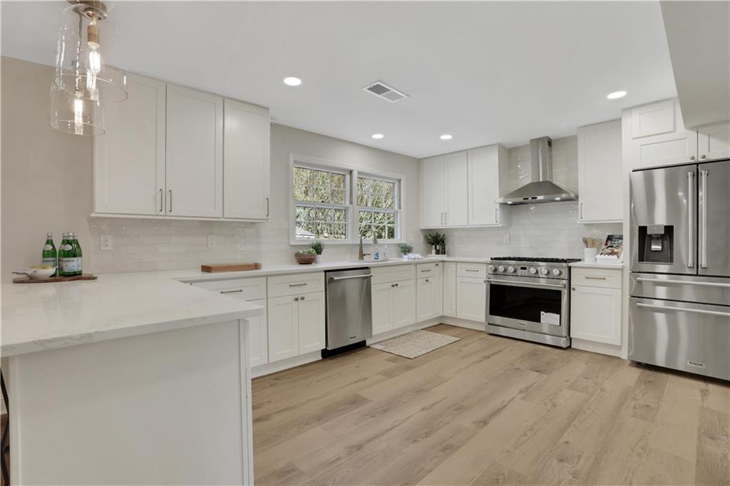1285 Oakhaven Drive