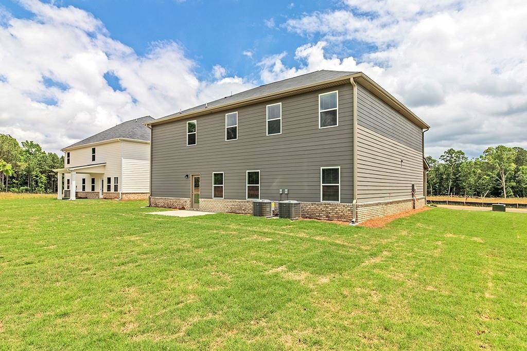 1598 Sungrown Way