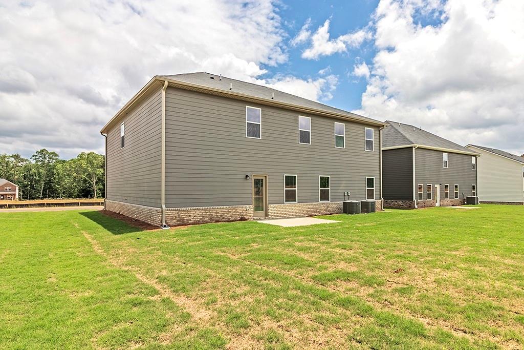 1598 Sungrown Way